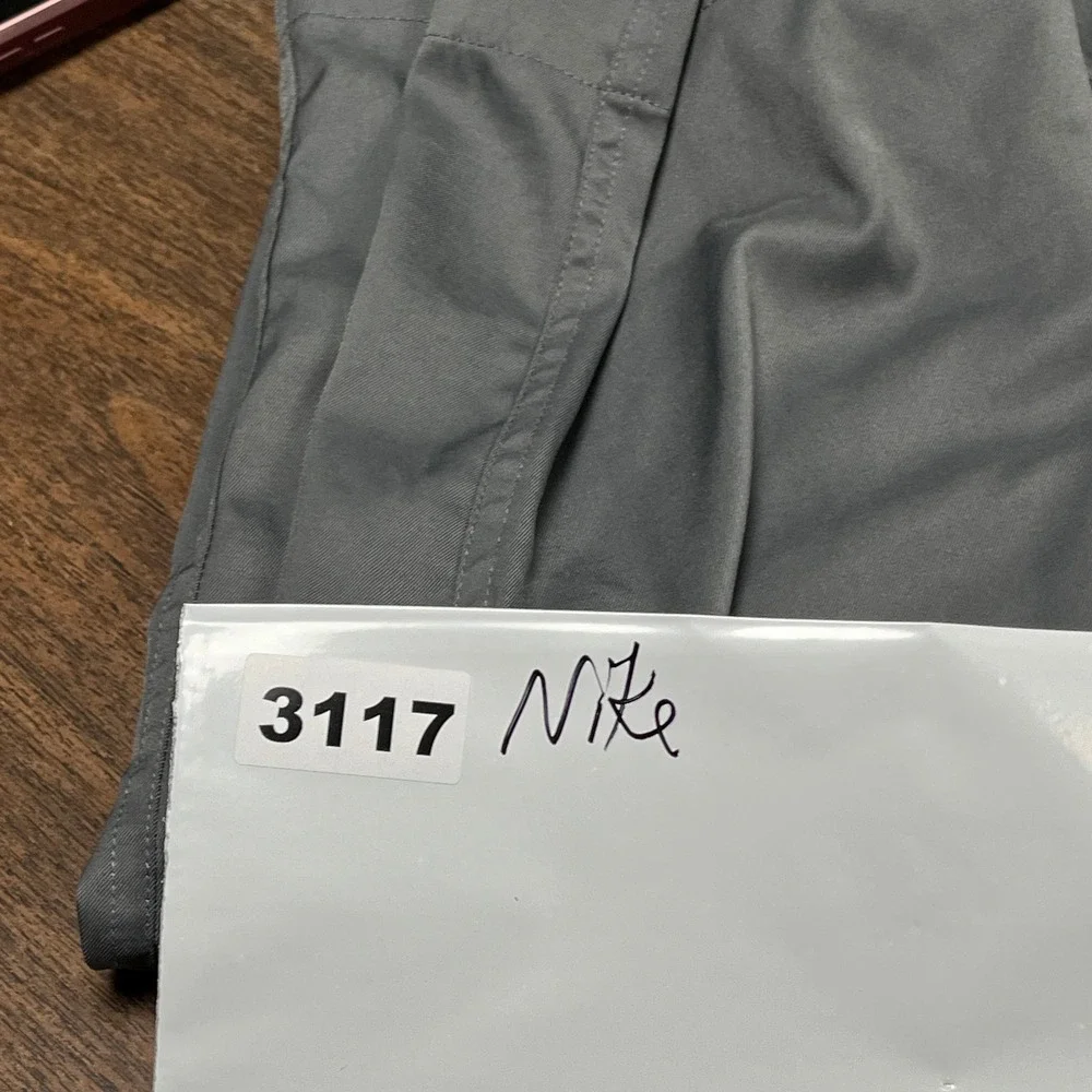 Nike Golf Shorts Mens 40 11 Dark Gray Flat Front Dri-FIT Stretch Performance EUC - Picture 9 of 9